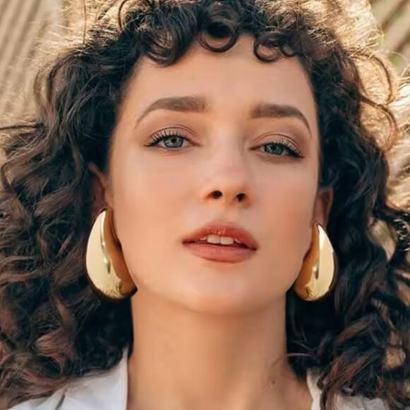 New ANTHRO Lightweight Petra Large Teardrop Earrings - Picture 1 of 13